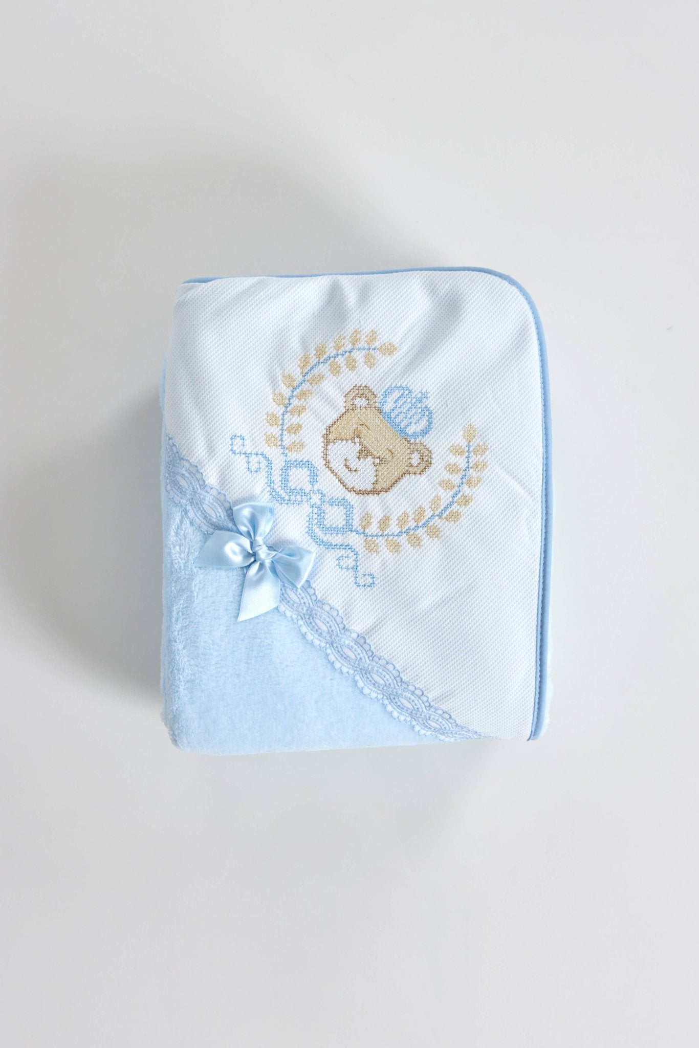 Manta polar con punto de cruz - MINI MUNDO