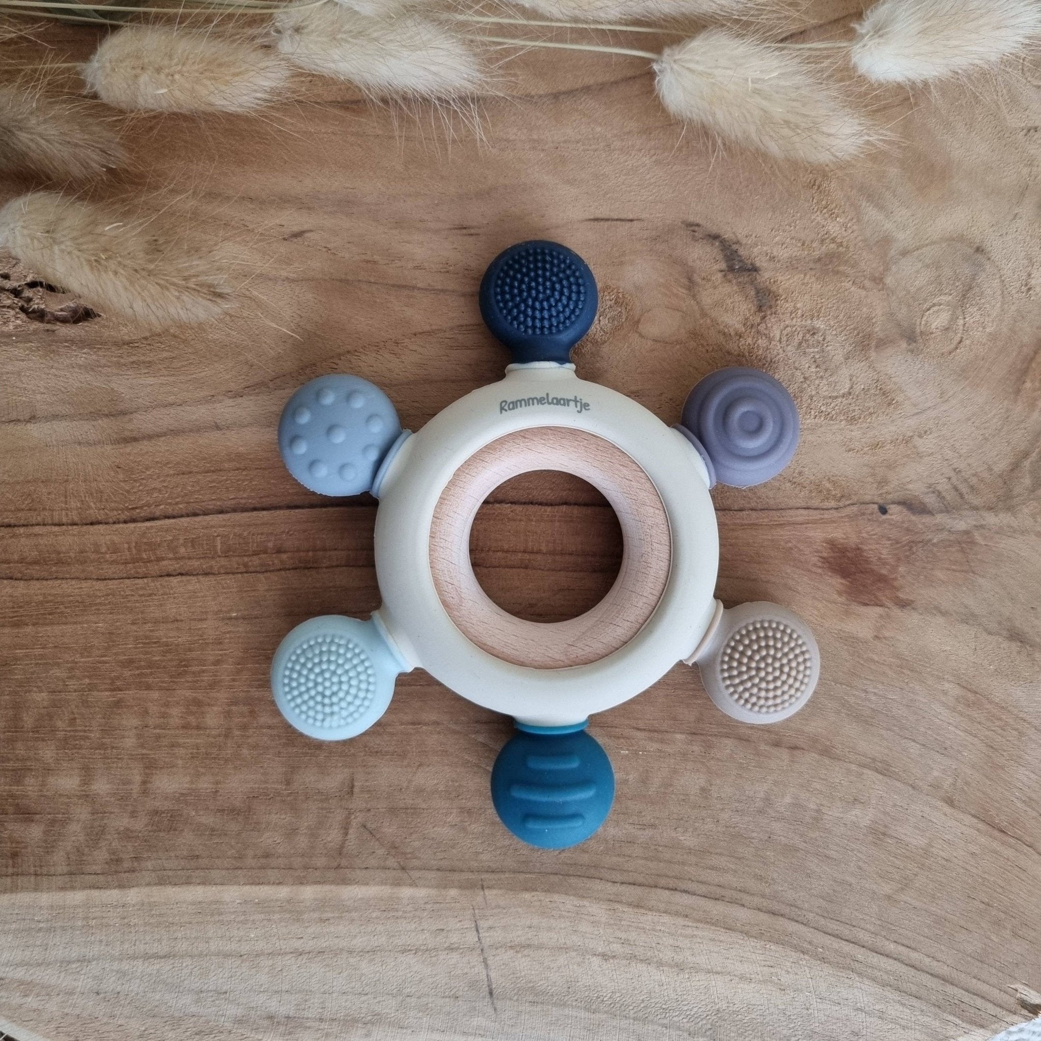 Mordedor texturas silicona y madera - MINI MUNDO