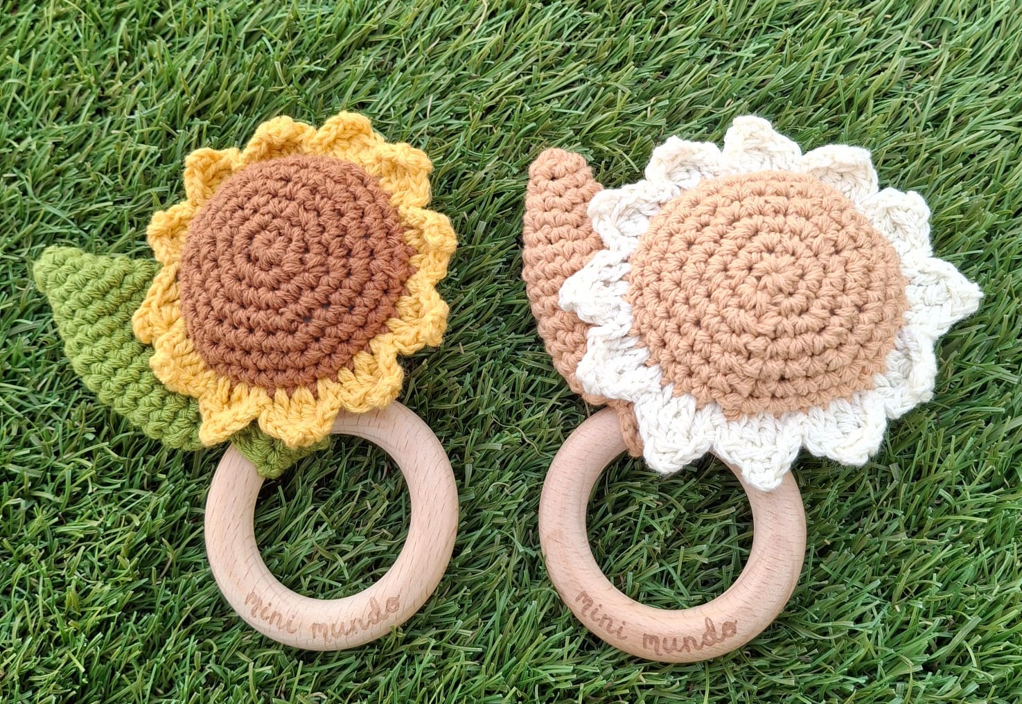 PACK CHUPETERO (madera) + Sonajero - MINI MUNDO