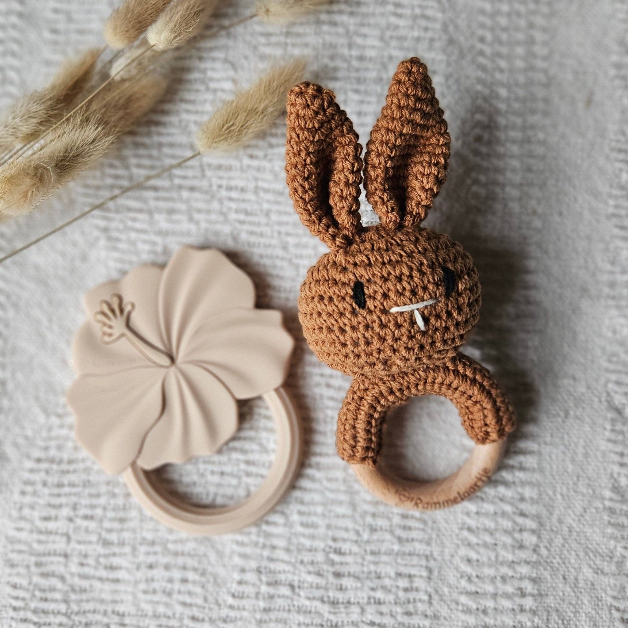 Sonajero de conejo hecho a mano - Marrón - MINI MUNDO