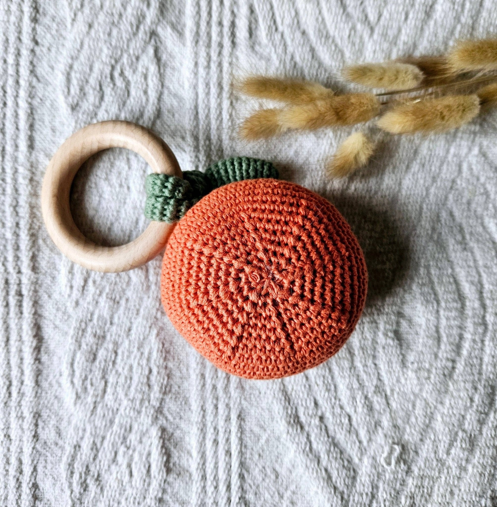 Sonajero de ganchillo hecho a mano Naranja - Naranja - MINI MUNDO